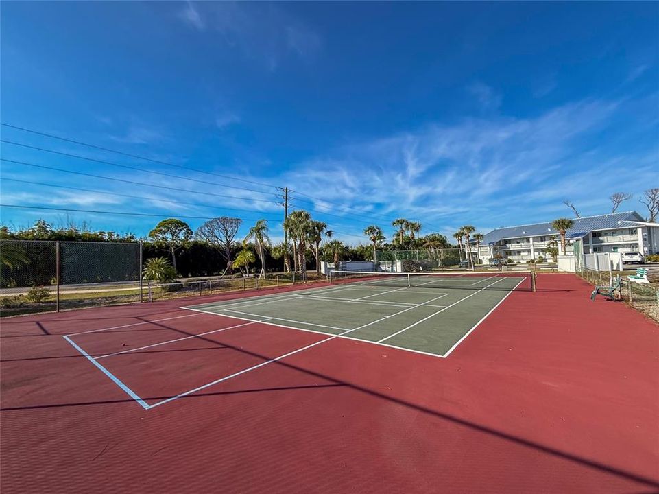 待售: $249,900 (2 贝兹, 2 浴室, 1092 平方英尺)