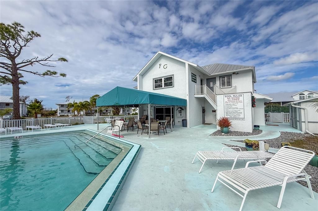 待售: $249,900 (2 贝兹, 2 浴室, 1092 平方英尺)