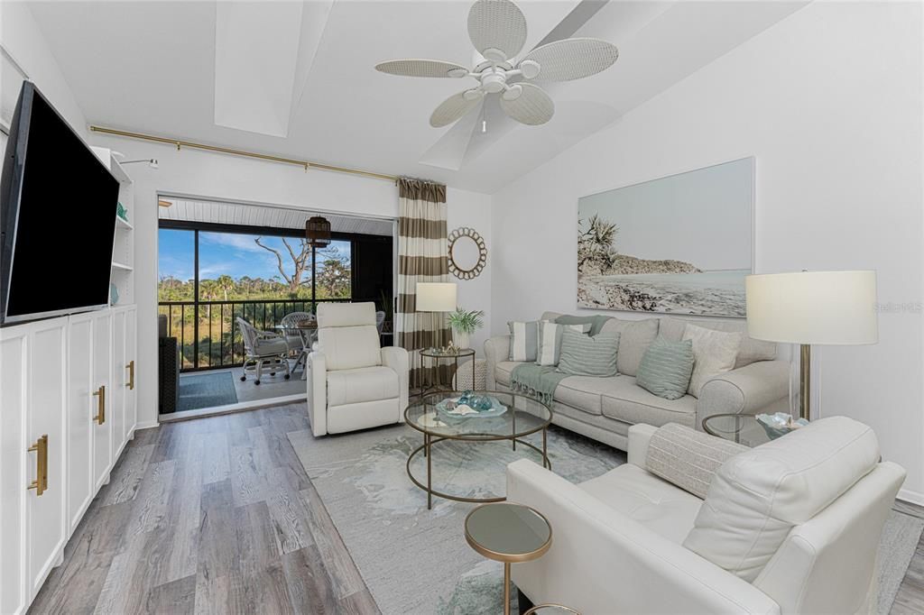 待售: $249,900 (2 贝兹, 2 浴室, 1092 平方英尺)