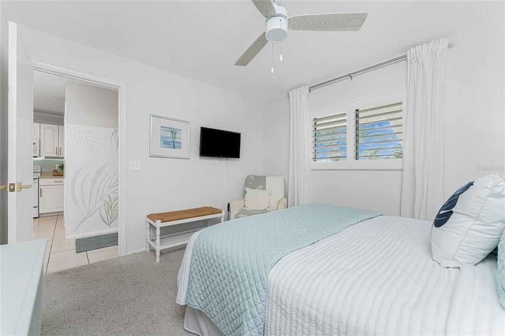 待售: $249,900 (2 贝兹, 2 浴室, 1092 平方英尺)