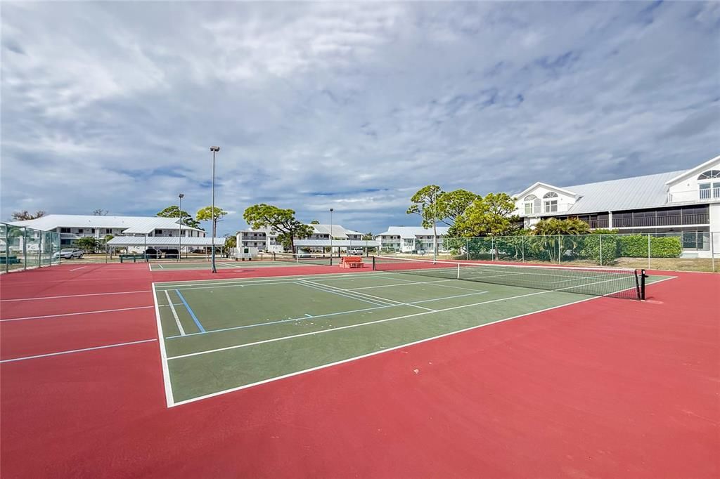 待售: $249,900 (2 贝兹, 2 浴室, 1092 平方英尺)