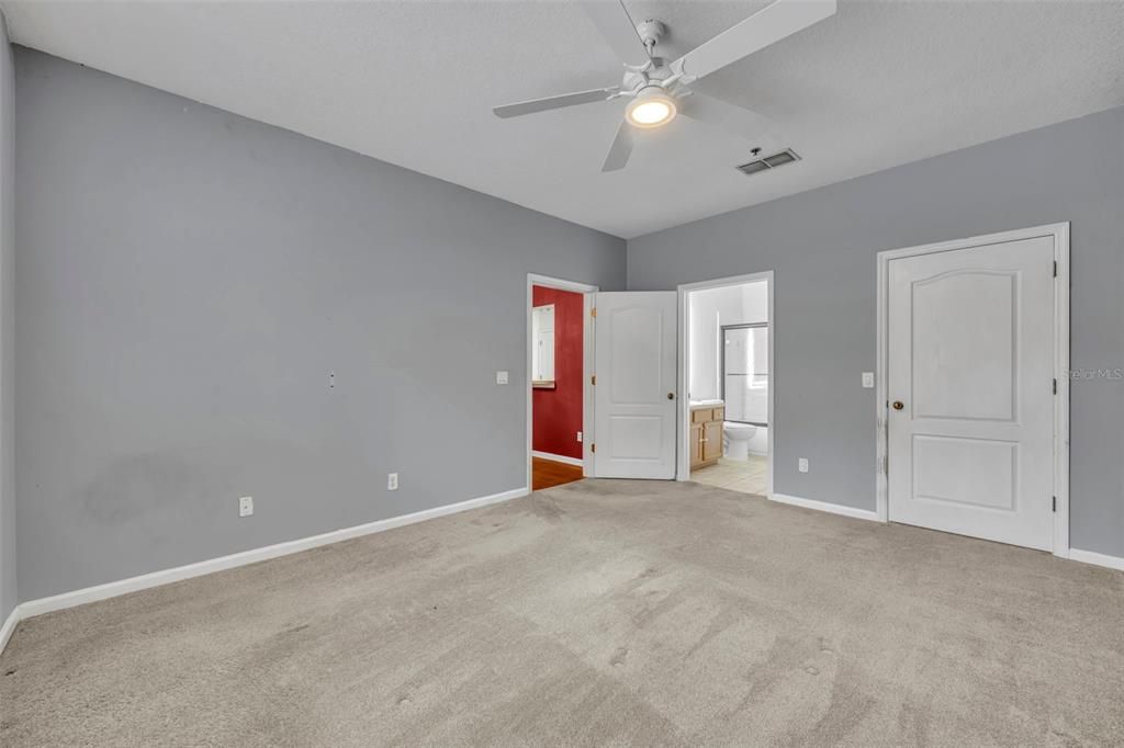 For Sale: $195,000 (3 beds, 2 baths, 1351 Square Feet)