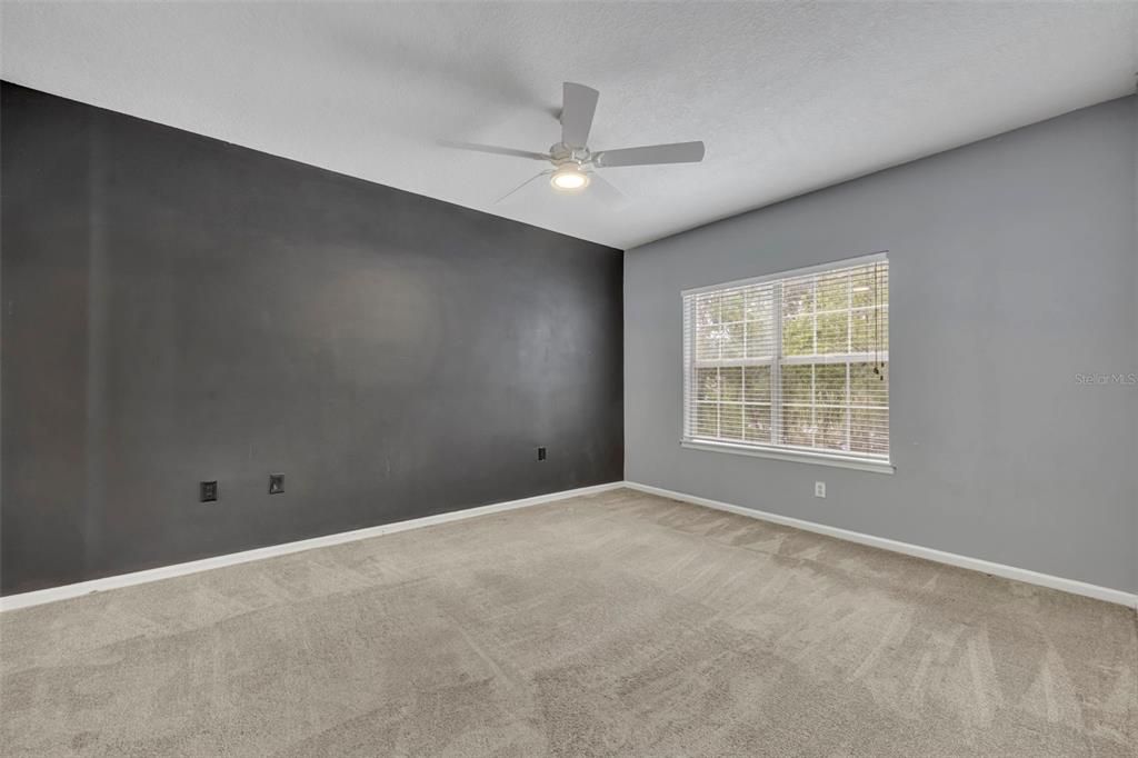 For Sale: $195,000 (3 beds, 2 baths, 1351 Square Feet)