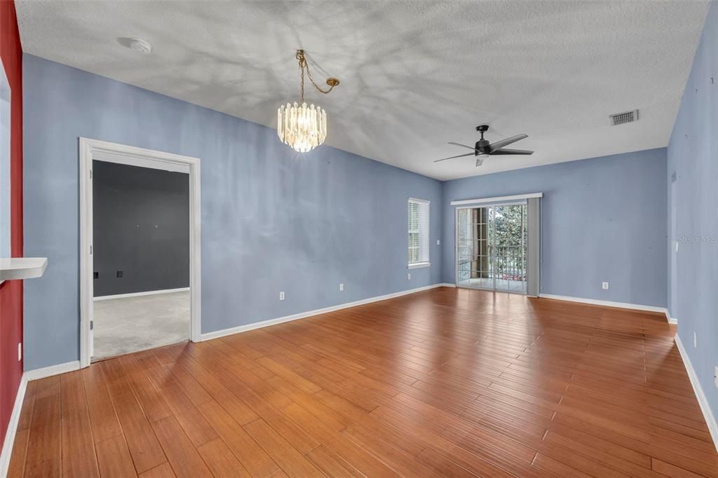 For Sale: $195,000 (3 beds, 2 baths, 1351 Square Feet)