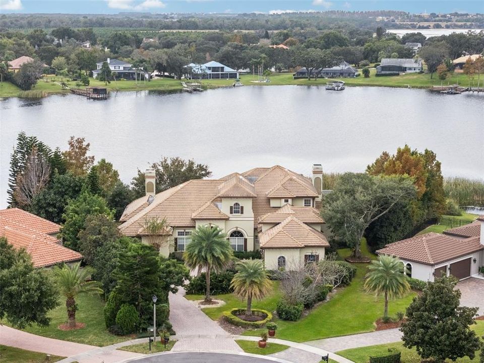 For Sale: $2,160,000 (5 beds, 6 baths, 6141 Square Feet)