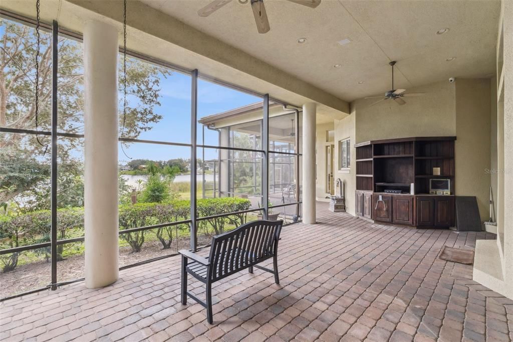 For Sale: $2,160,000 (5 beds, 6 baths, 6141 Square Feet)