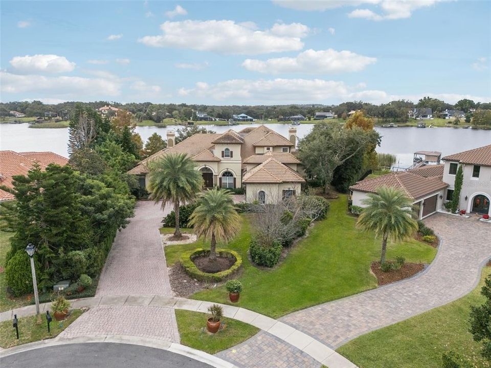 For Sale: $2,160,000 (5 beds, 6 baths, 6141 Square Feet)