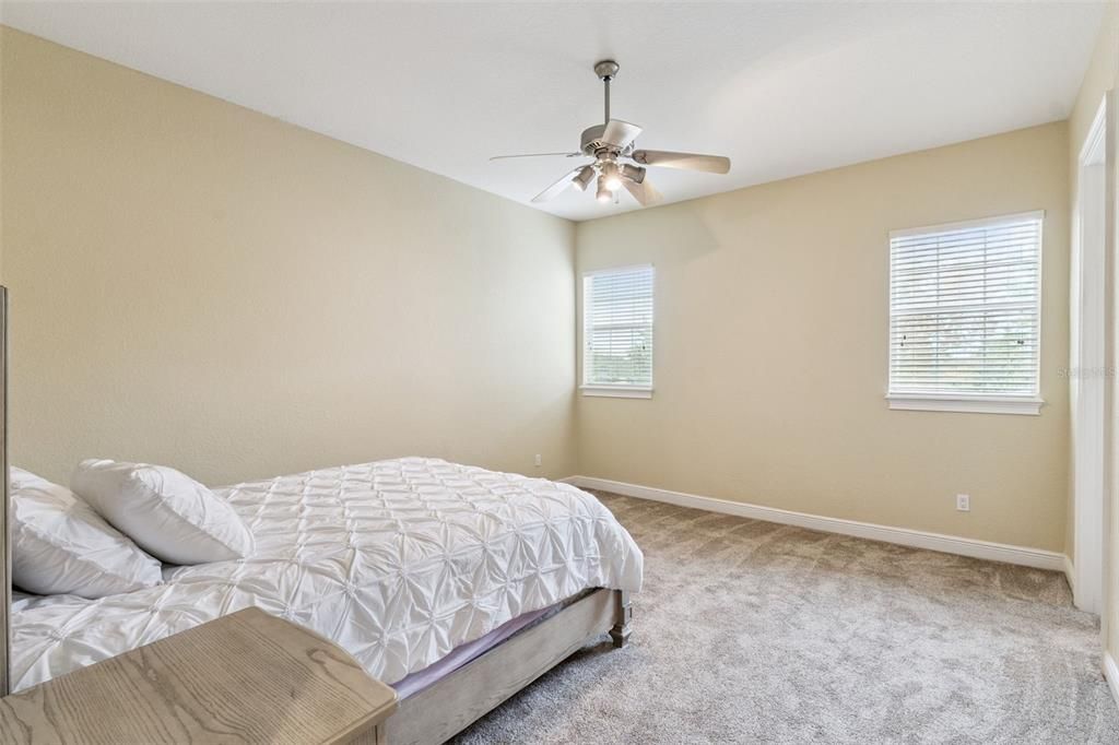 For Sale: $2,160,000 (5 beds, 6 baths, 6141 Square Feet)