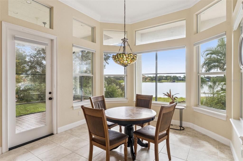 For Sale: $2,160,000 (5 beds, 6 baths, 6141 Square Feet)