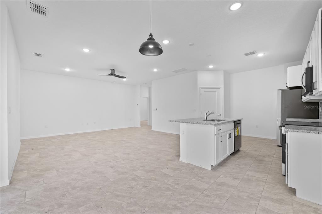 For Sale: $465,000 (4 beds, 2 baths, 1720 Square Feet)