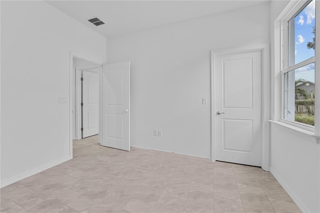 For Sale: $465,000 (4 beds, 2 baths, 1720 Square Feet)