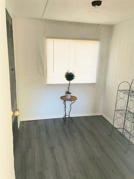 待售: $99,000 (2 贝兹, 1 浴室, 672 平方英尺)