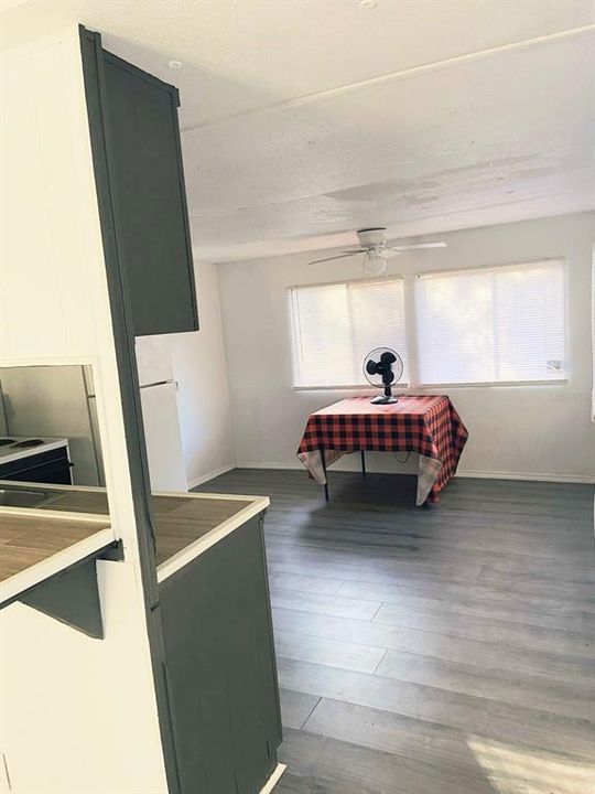 待售: $99,000 (2 贝兹, 1 浴室, 672 平方英尺)