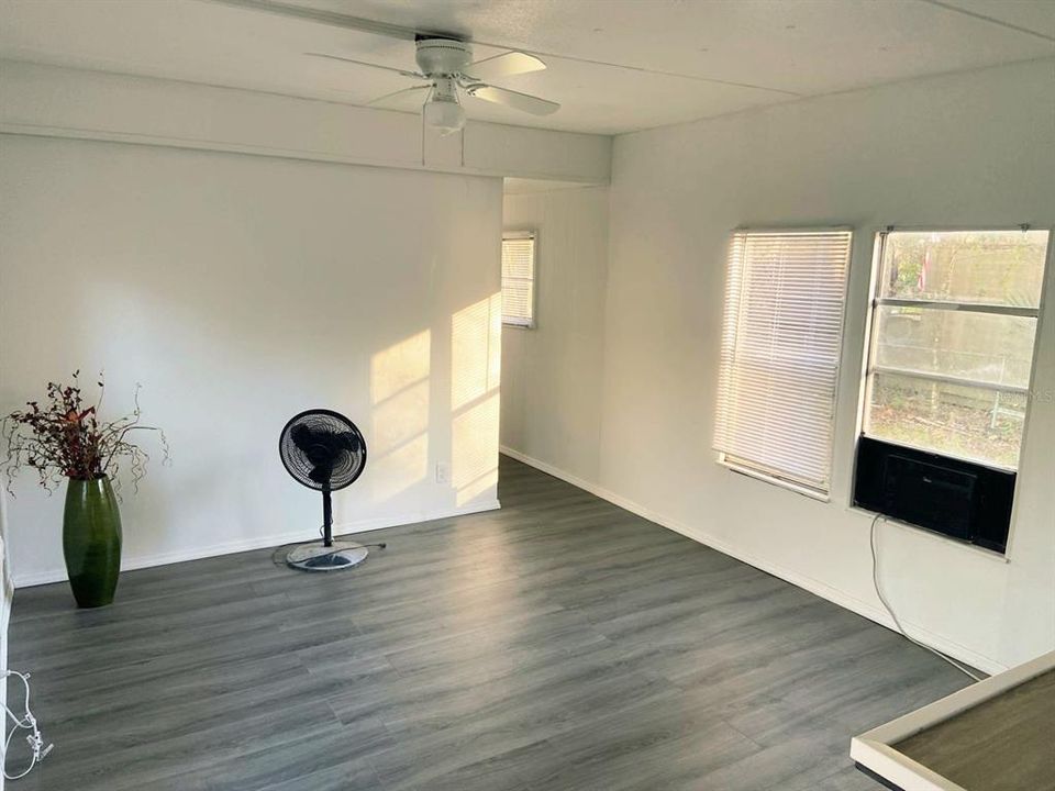 待售: $99,000 (2 贝兹, 1 浴室, 672 平方英尺)