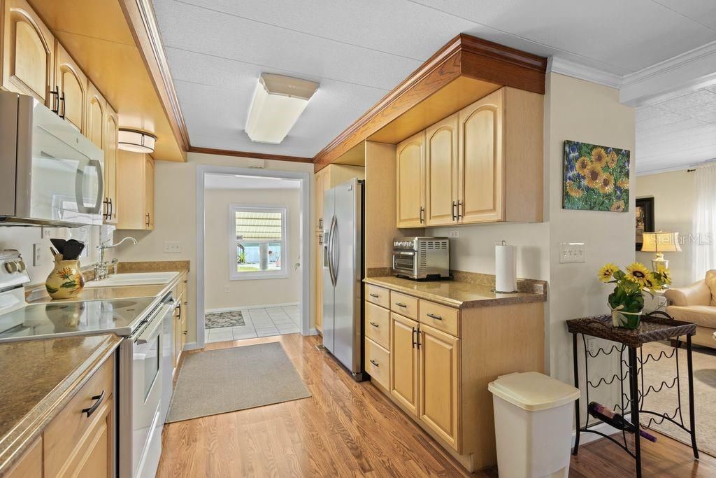 For Sale: $134,900 (3 beds, 2 baths, 1280 Square Feet)