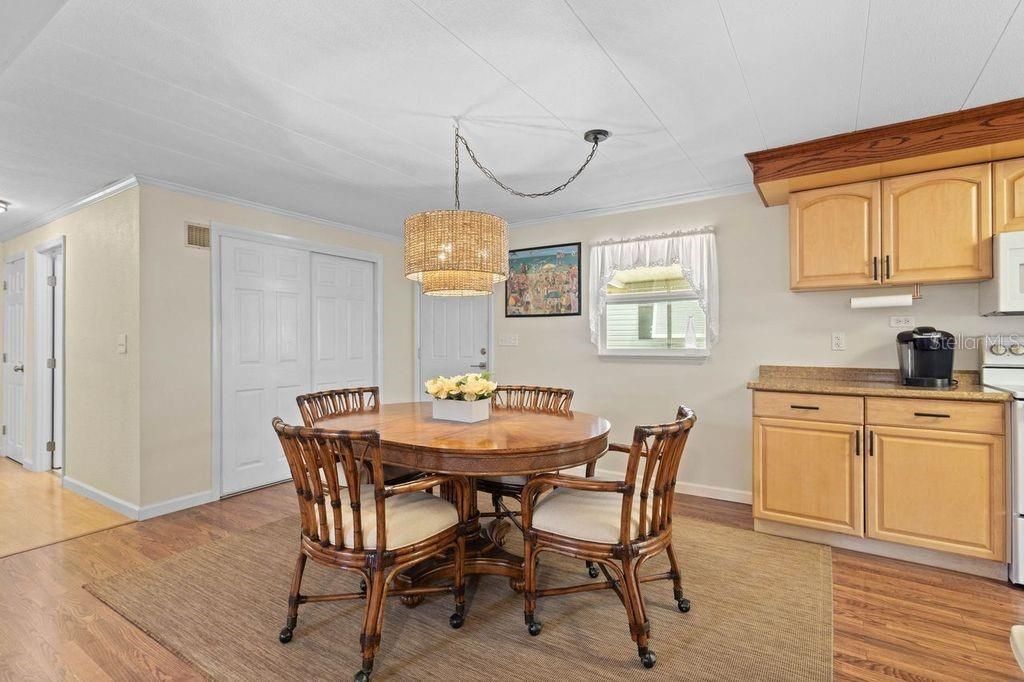 For Sale: $134,900 (3 beds, 2 baths, 1280 Square Feet)