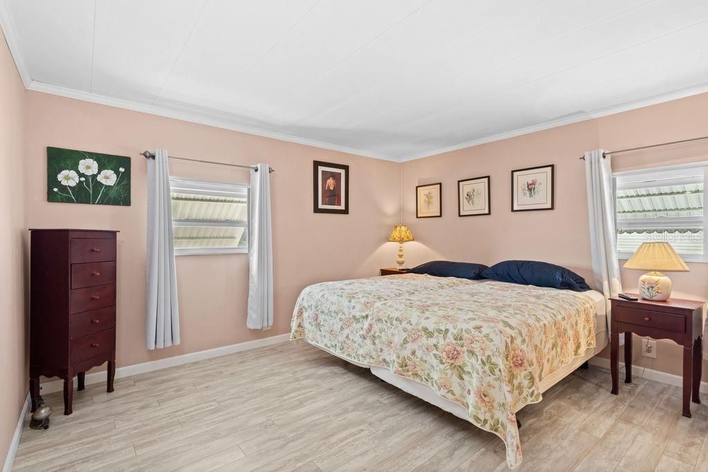 For Sale: $134,900 (3 beds, 2 baths, 1280 Square Feet)