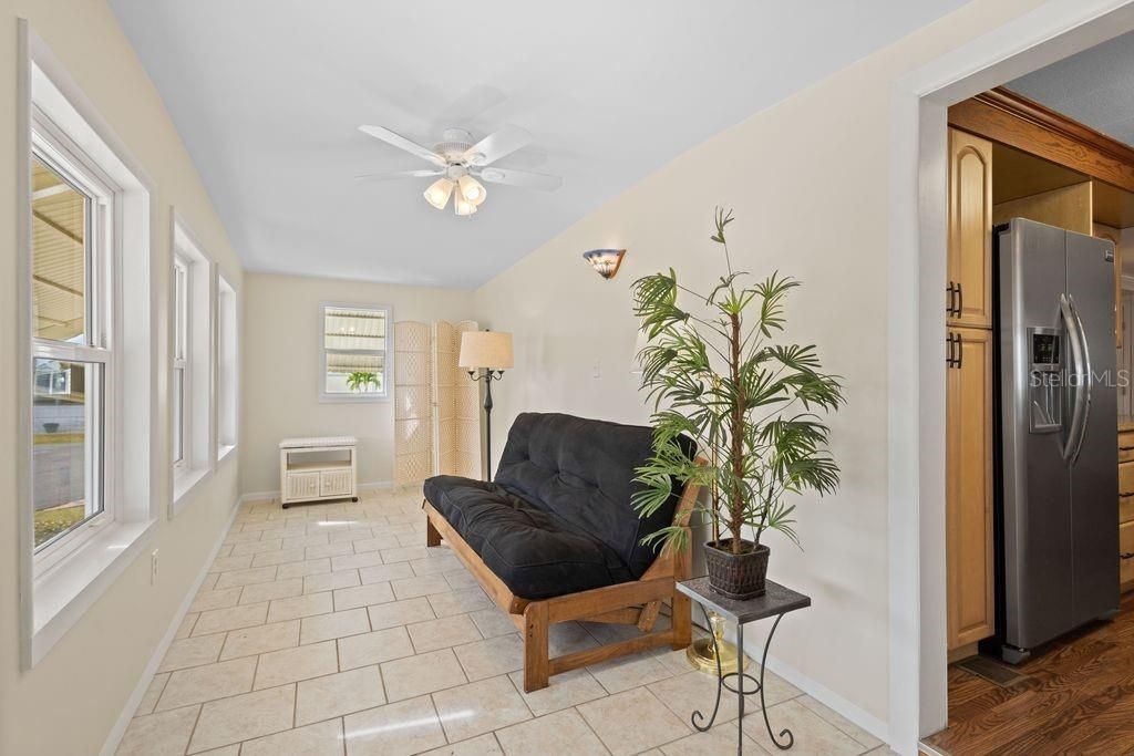 For Sale: $134,900 (3 beds, 2 baths, 1280 Square Feet)