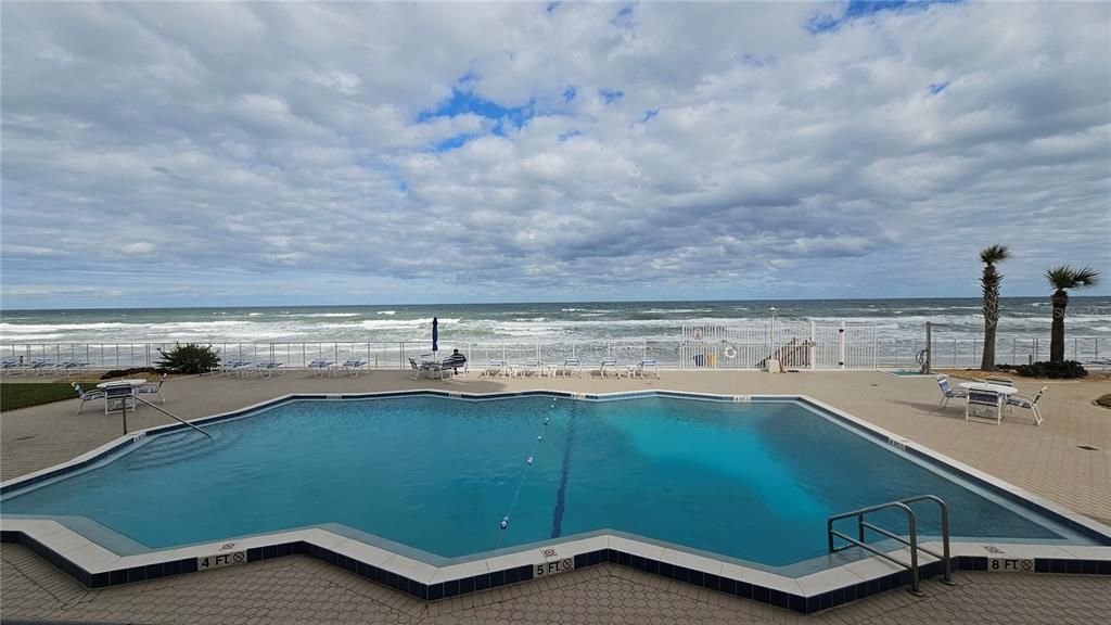 For Sale: $384,000 (2 beds, 2 baths, 1360 Square Feet)