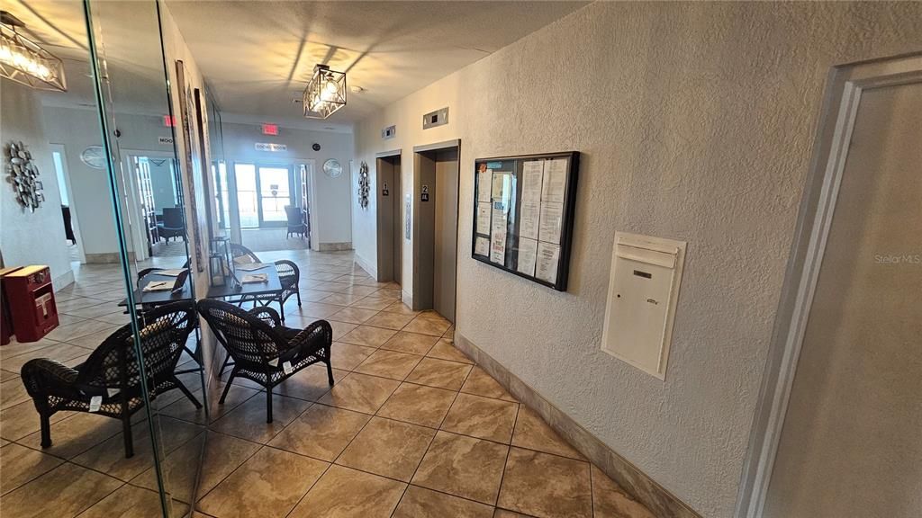 For Sale: $384,000 (2 beds, 2 baths, 1360 Square Feet)