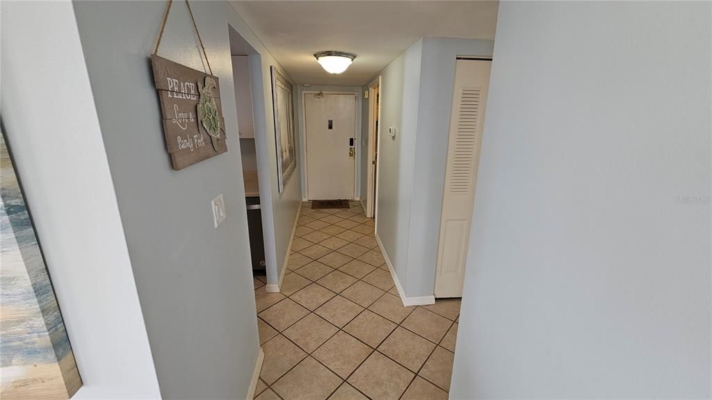 For Sale: $384,000 (2 beds, 2 baths, 1360 Square Feet)