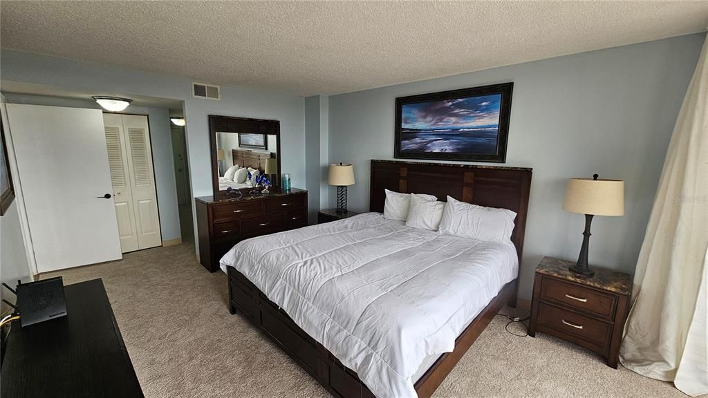 For Sale: $384,000 (2 beds, 2 baths, 1360 Square Feet)