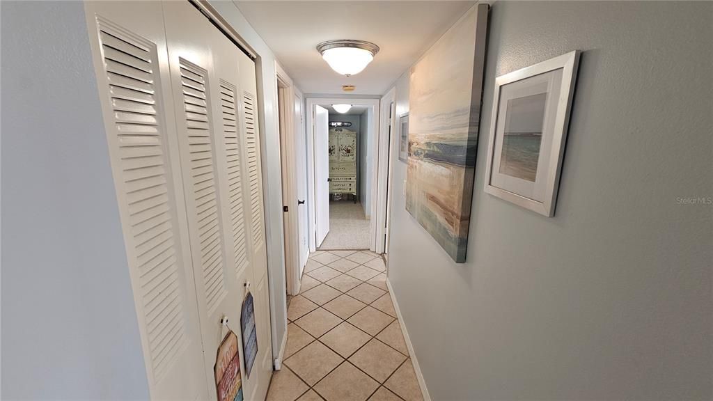 For Sale: $384,000 (2 beds, 2 baths, 1360 Square Feet)