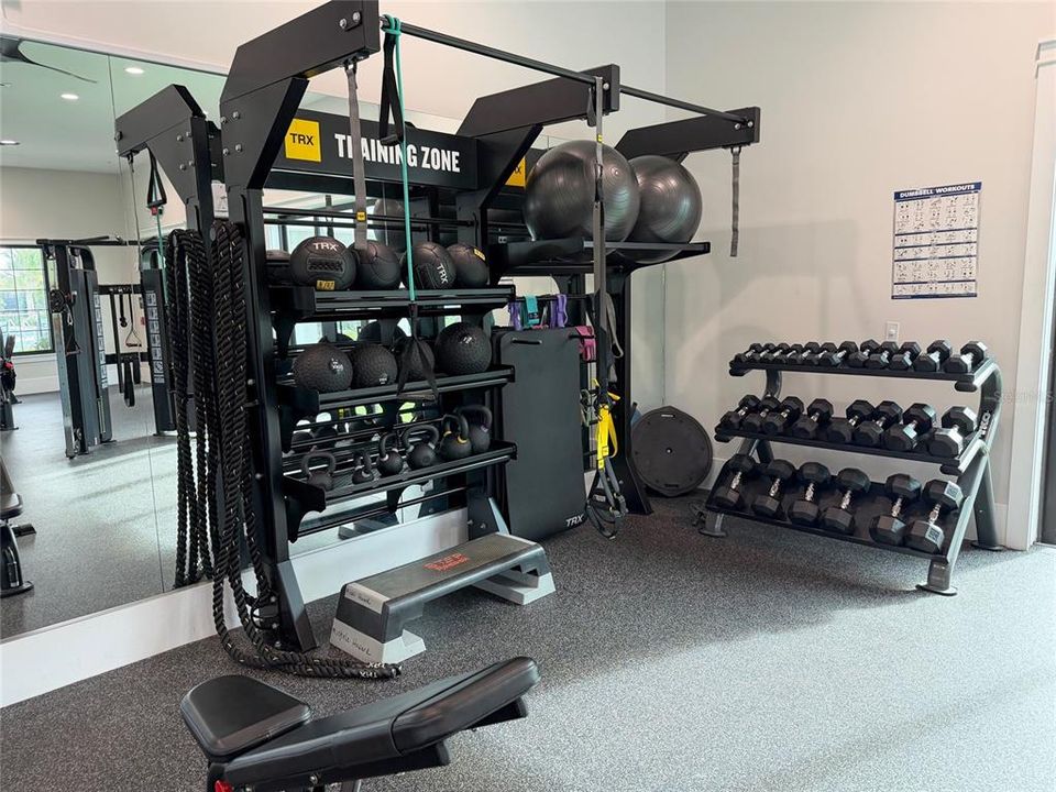 待售: $369,900 (2 贝兹, 2 浴室, 1683 平方英尺)