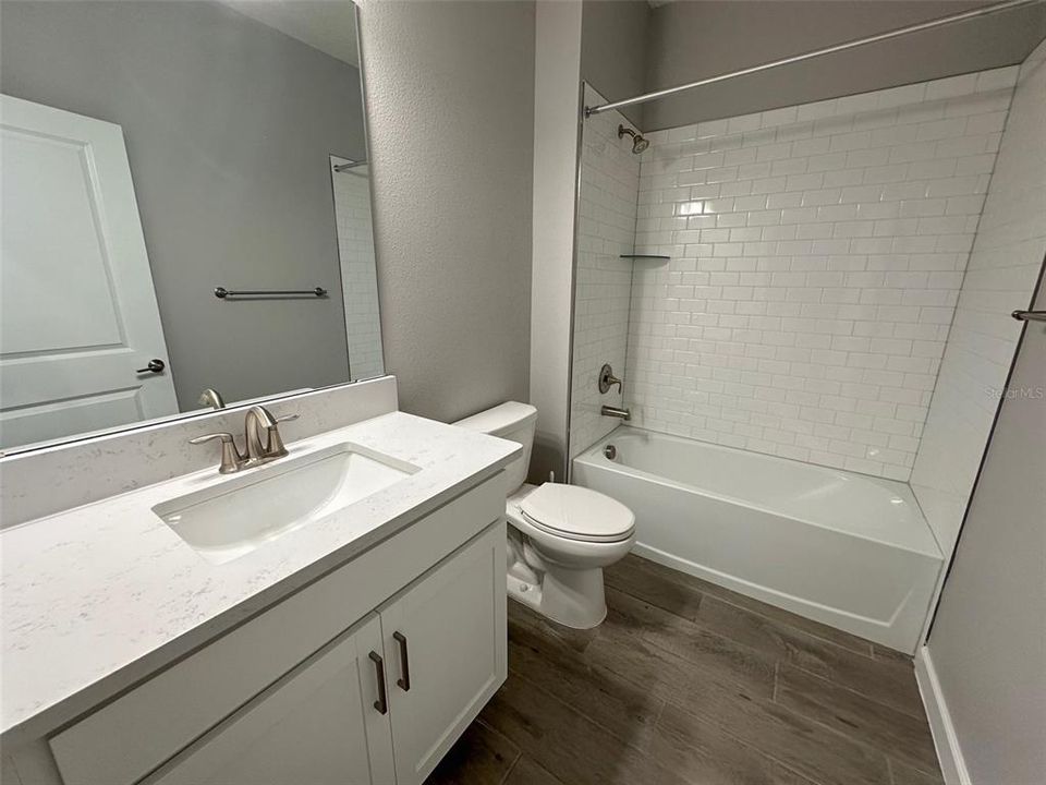 待售: $369,900 (2 贝兹, 2 浴室, 1683 平方英尺)