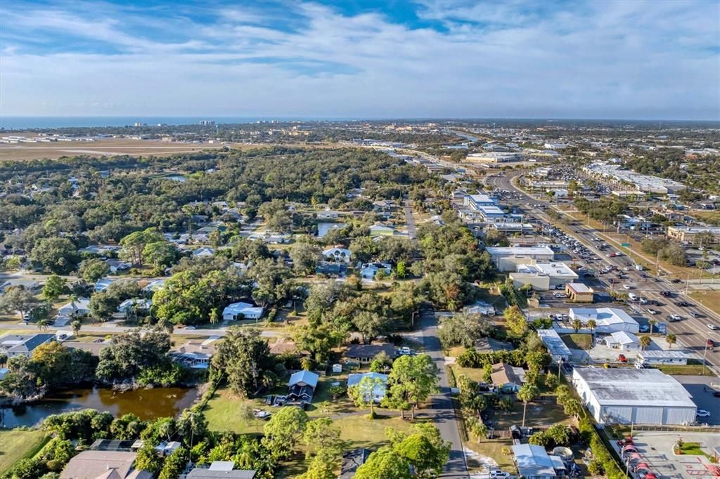 На продажу: $207,000 (2 спален, 2 ванн, 1064 Квадратных фут)