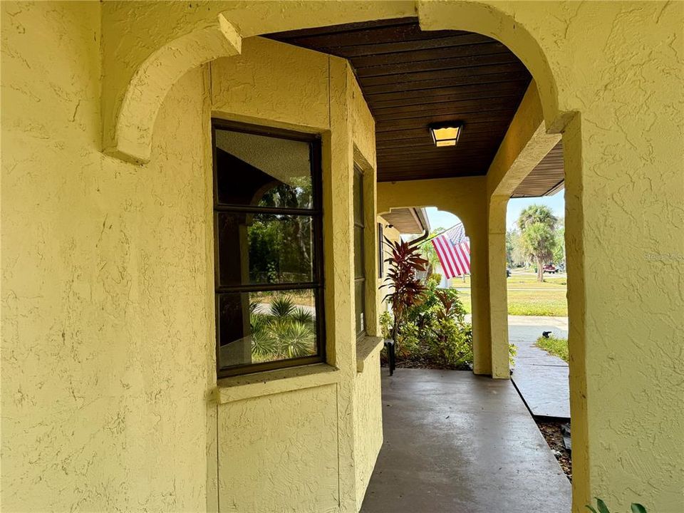 На продажу: $207,000 (2 спален, 2 ванн, 1064 Квадратных фут)