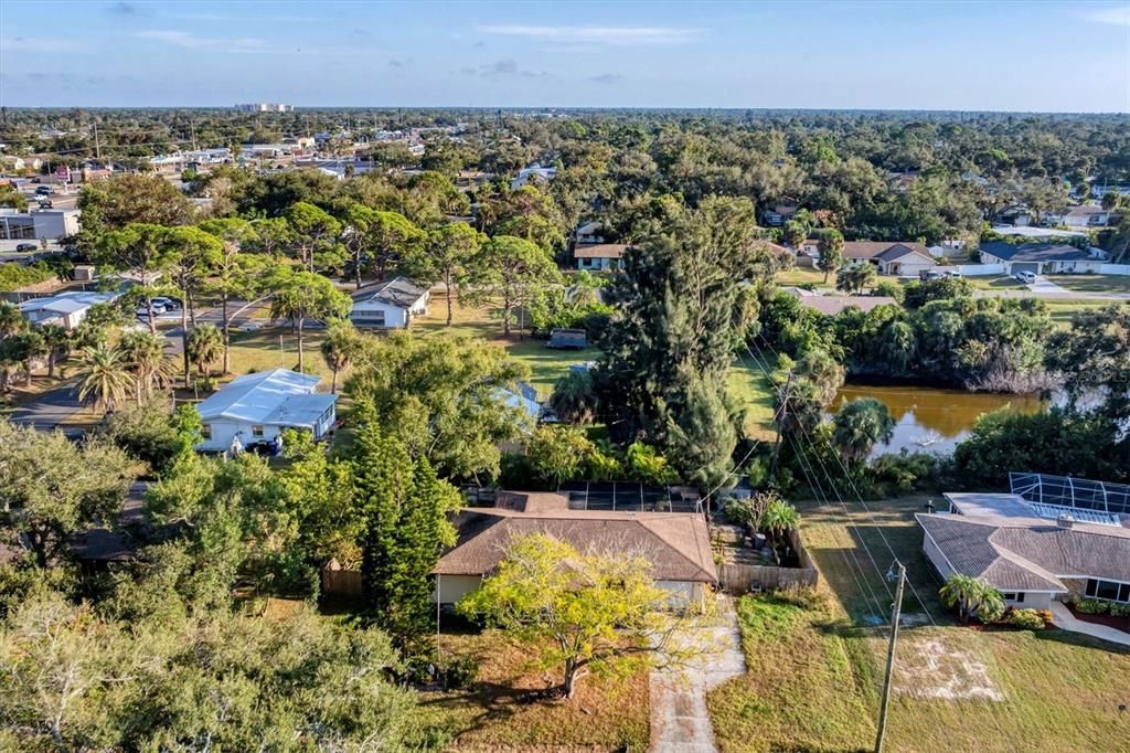 На продажу: $207,000 (2 спален, 2 ванн, 1064 Квадратных фут)