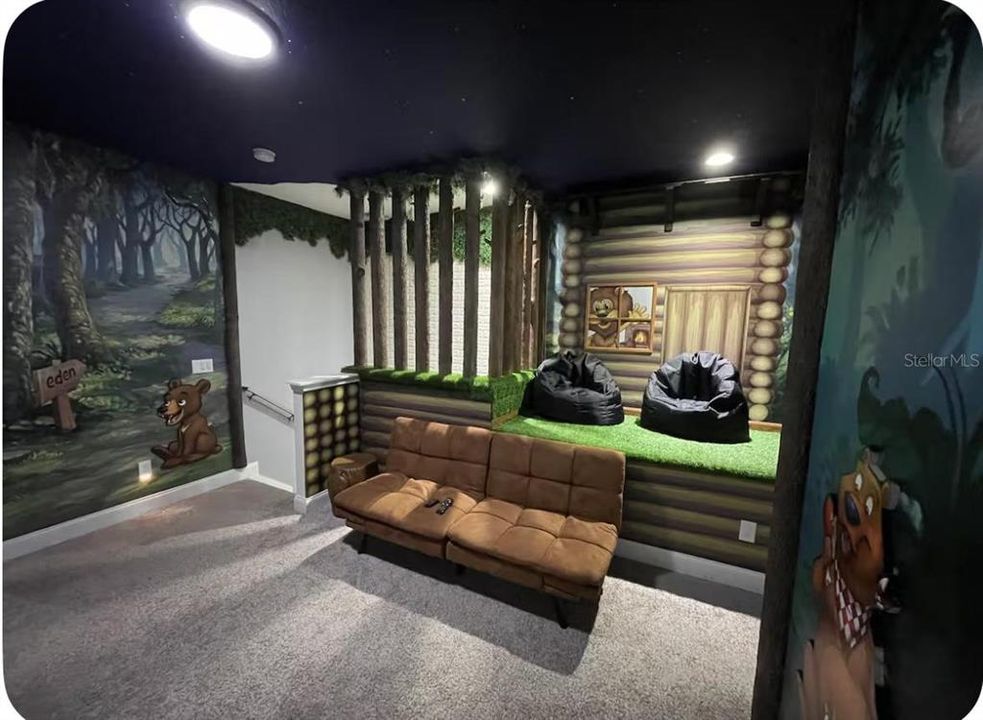 En Venta: $385,000 (4 camas, 4 baños, 2094 Pies cuadrados)