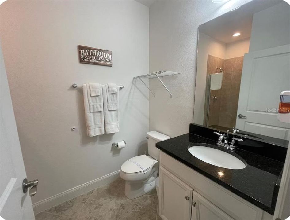 En Venta: $385,000 (4 camas, 4 baños, 2094 Pies cuadrados)