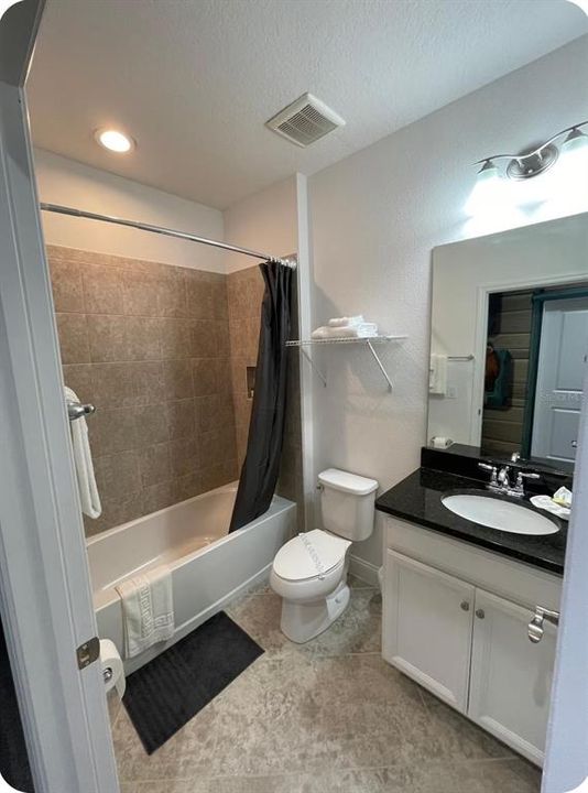 En Venta: $385,000 (4 camas, 4 baños, 2094 Pies cuadrados)