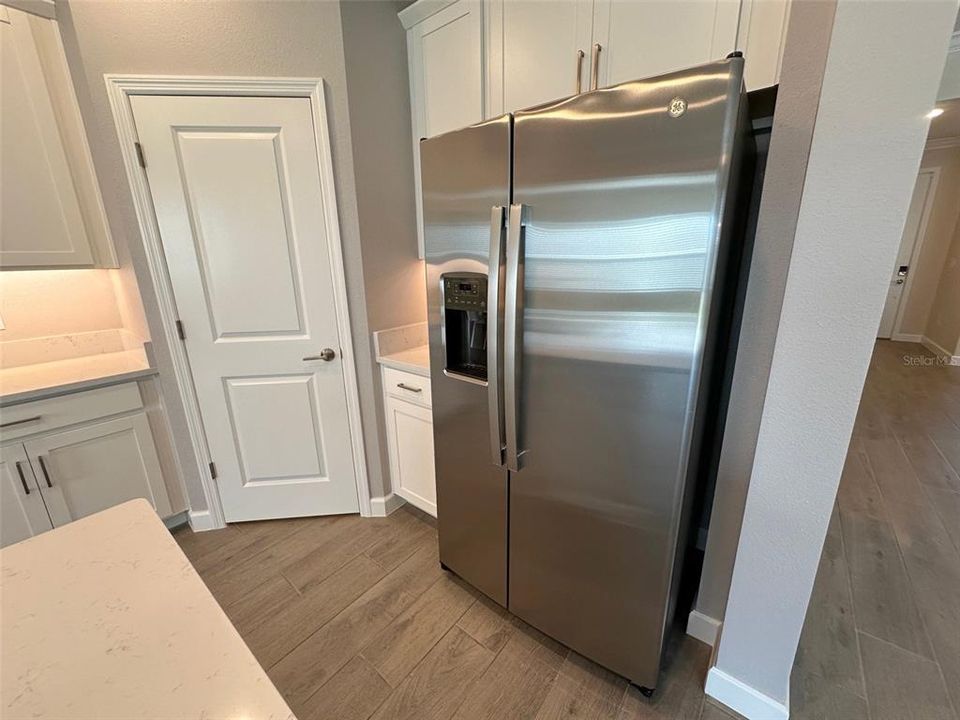 For Rent: $2,300 (2 beds, 2 baths, 1683 Square Feet)