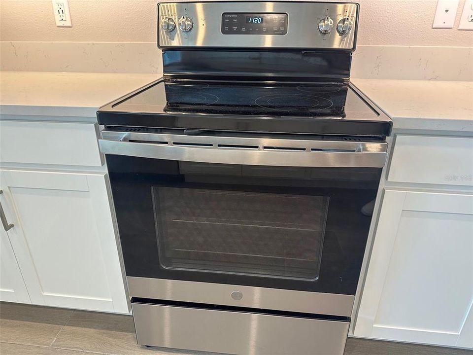 For Rent: $2,300 (2 beds, 2 baths, 1683 Square Feet)