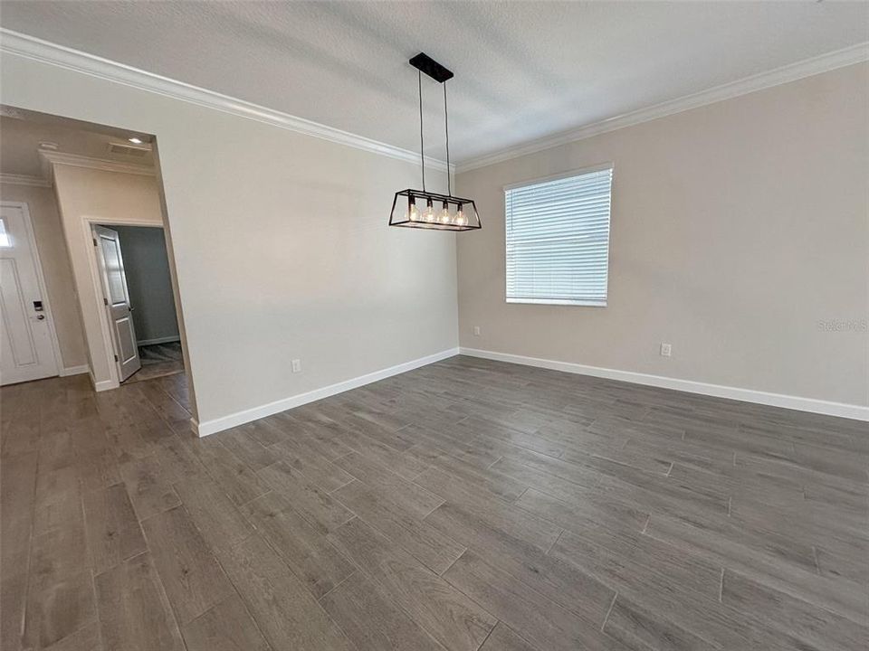 For Rent: $2,300 (2 beds, 2 baths, 1683 Square Feet)