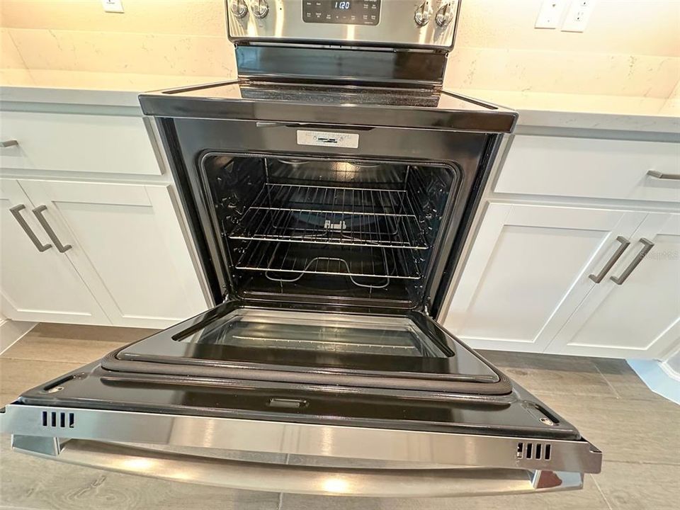 For Rent: $2,300 (2 beds, 2 baths, 1683 Square Feet)