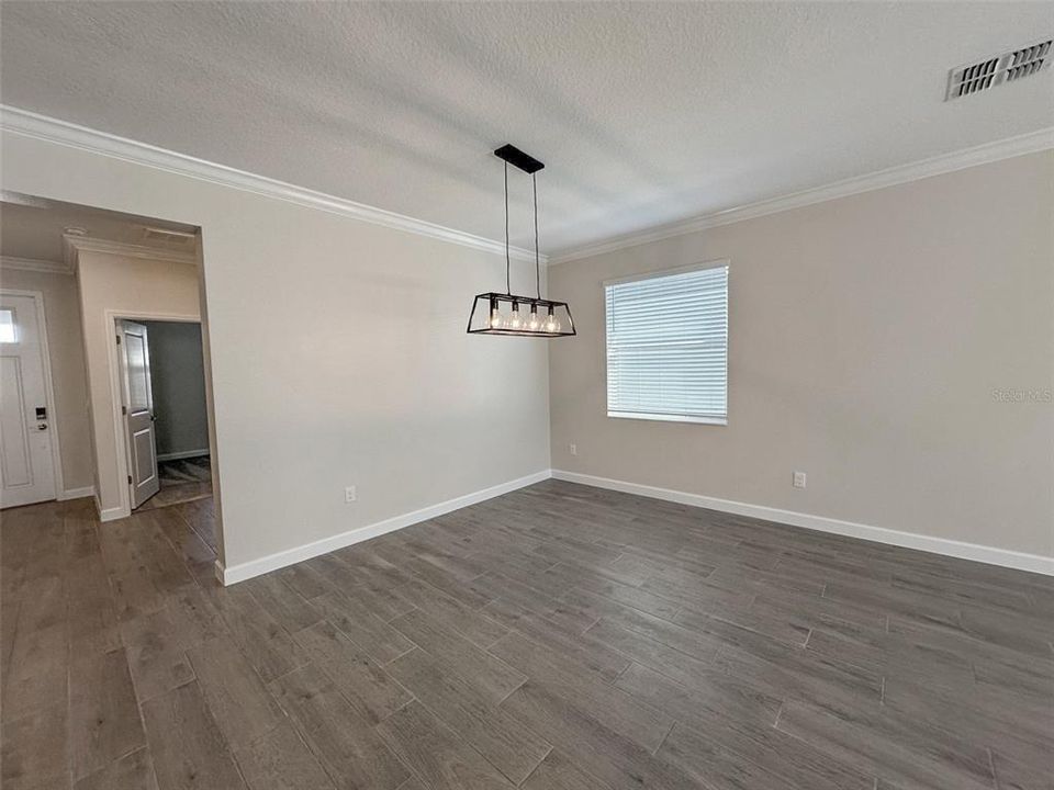 For Rent: $2,300 (2 beds, 2 baths, 1683 Square Feet)