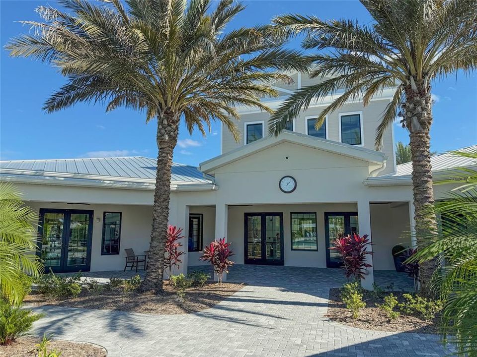 For Rent: $2,300 (2 beds, 2 baths, 1683 Square Feet)