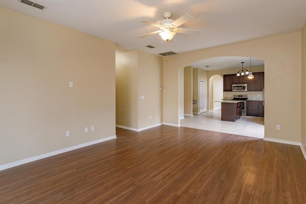 For Sale: $439,000 (4 beds, 2 baths, 1970 Square Feet)