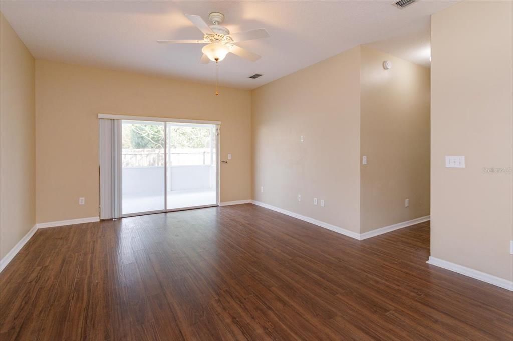 For Sale: $439,000 (4 beds, 2 baths, 1970 Square Feet)