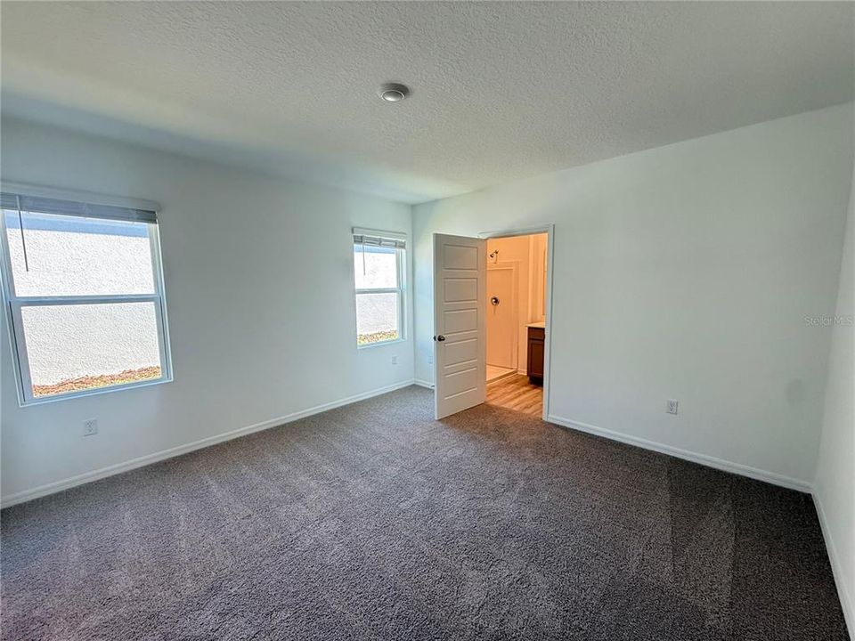 В аренду: $2,550 (4 спален, 2 ванн, 1665 Квадратных фут)