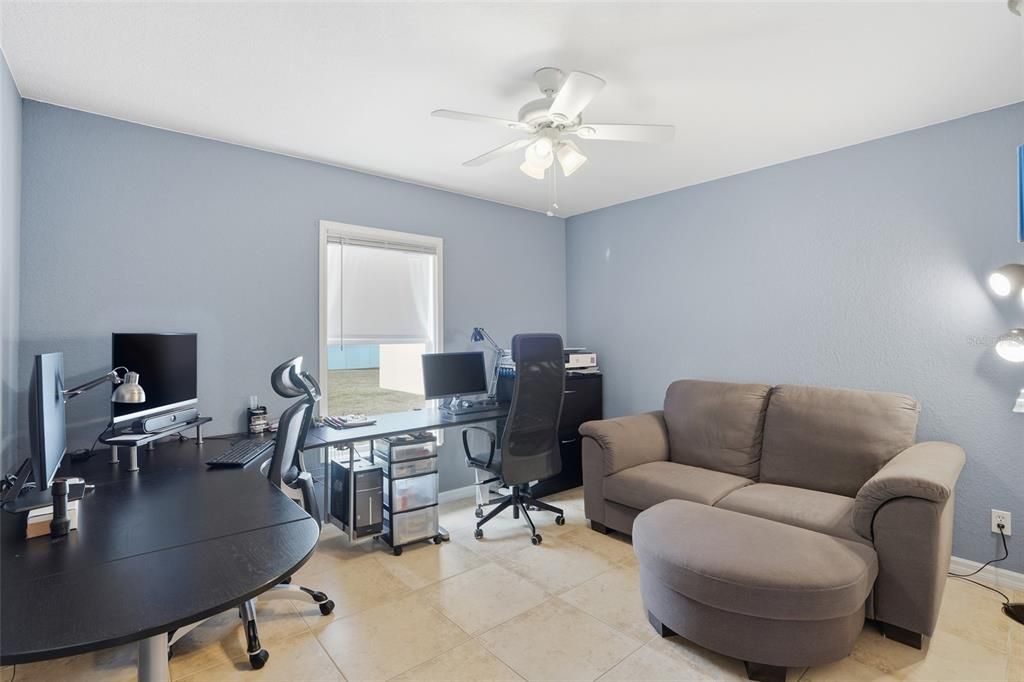 待售: $425,000 (3 贝兹, 2 浴室, 1842 平方英尺)