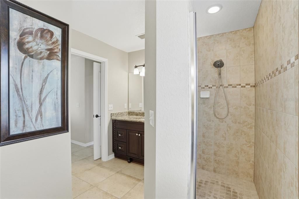 待售: $425,000 (3 贝兹, 2 浴室, 1842 平方英尺)