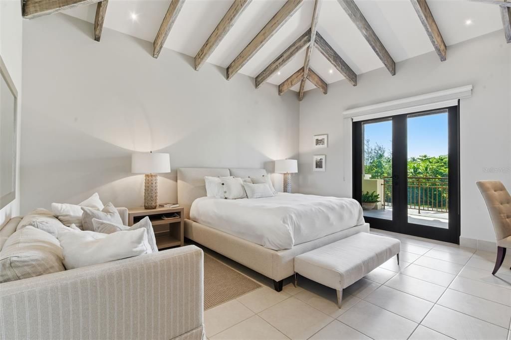 For Sale: $3,950,000 (4 beds, 4 baths, 3461 Square Feet)