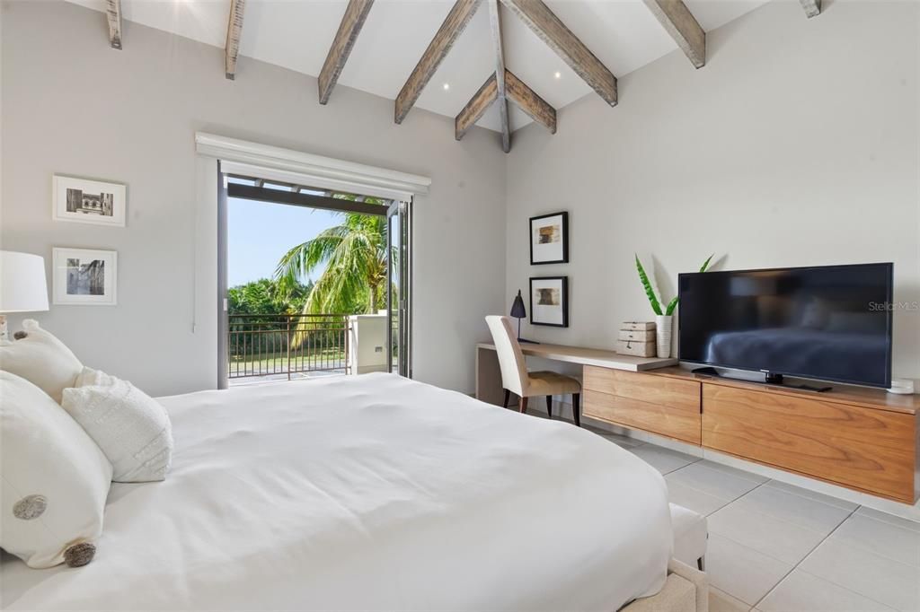 For Sale: $3,950,000 (4 beds, 4 baths, 3461 Square Feet)