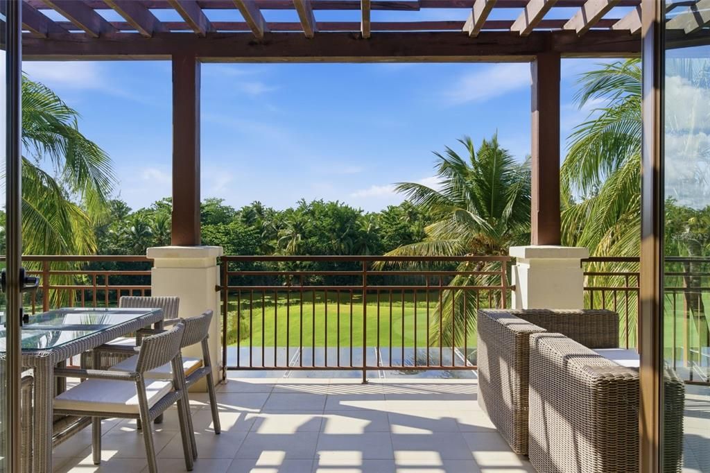 For Sale: $3,950,000 (4 beds, 4 baths, 3461 Square Feet)