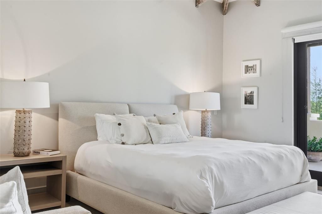 For Sale: $3,950,000 (4 beds, 4 baths, 3461 Square Feet)